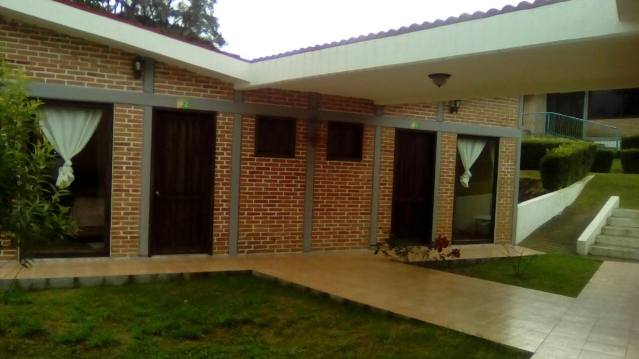 ホテルCabanas Entrada A La Sierra Zacapoaxtla エクステリア 写真
